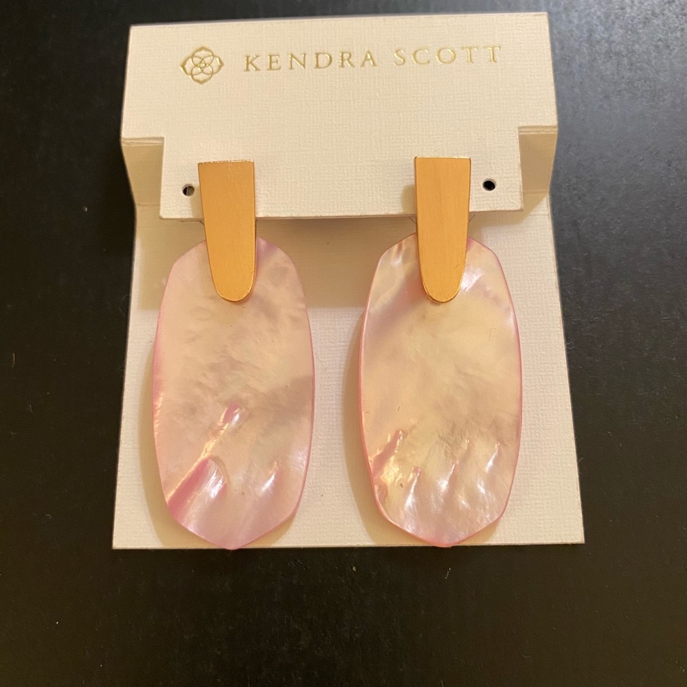Kendra Scott Aragon Blush Mother of Pearl Earrings